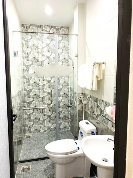 Chính chủ bán gấp căn nhà 2 tầng 65 m² tại Đường Minh Phụng, Phường 10, Quận 11, Hồ Chí Minh